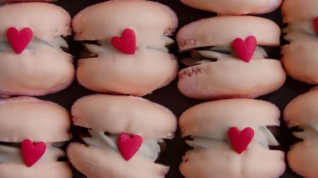 20340-ilustrasi-alternatif-makanan-sebagai-kado-valentine-pexelsalina-matveycheva